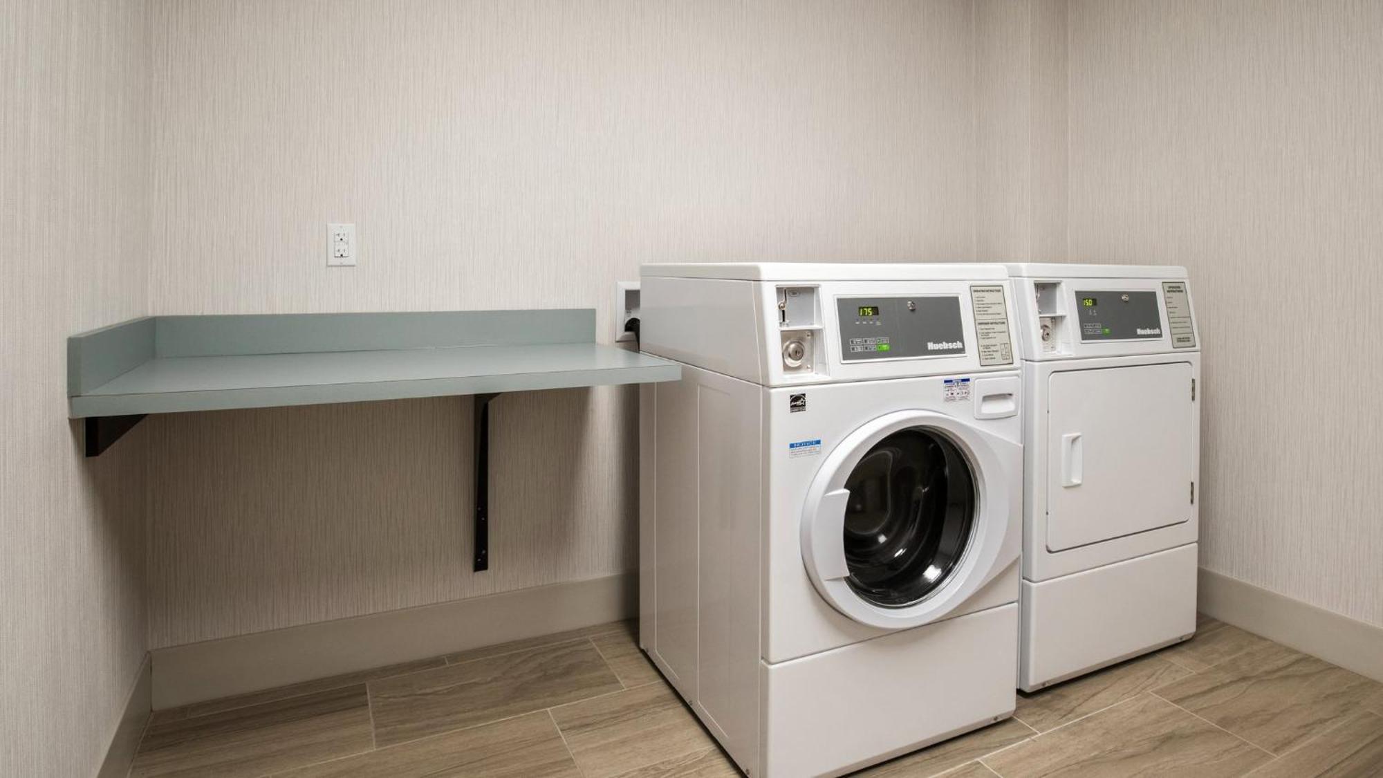 Holiday Inn Express & Suites Racine By Ihg Eksteriør billede